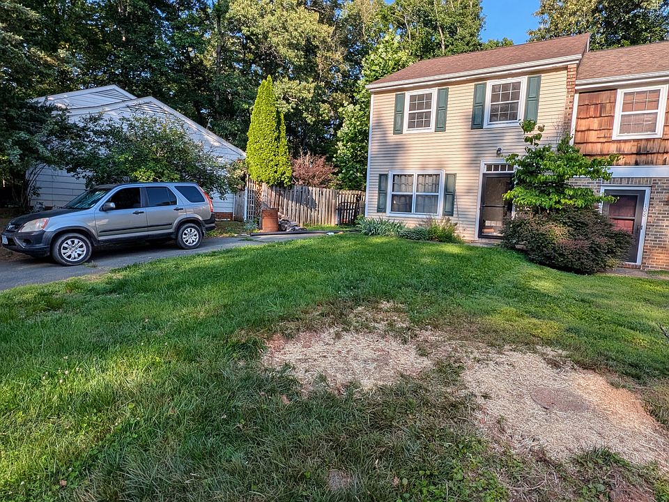 1st image of 106 Loma Ln