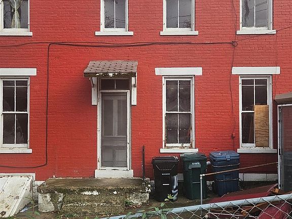 3rd image of 1699 Westwood Ave