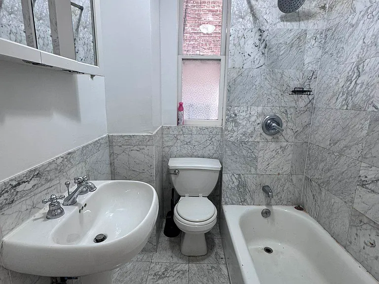 312 E 93rd St #4E — Photo 5