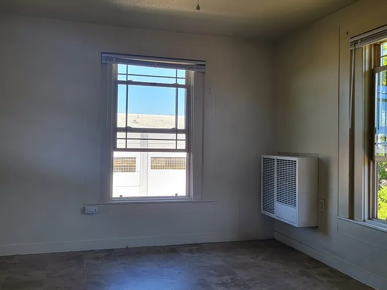 245 Grape St #2 — Photo 3