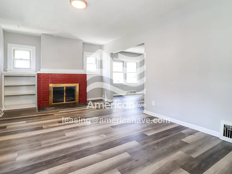 1534620_001_living_room_2.jpg