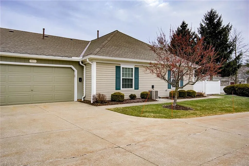 8177 Cyrus Ln photo 1