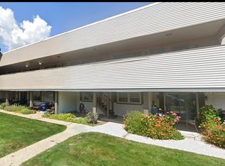 420-426 W Washington Ave UNIT 420A, Lake Bluff, IL 60044