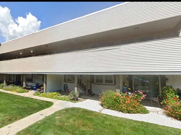 420-426 W Washington Ave Unit 420A, Lake Bluff, IL 60044