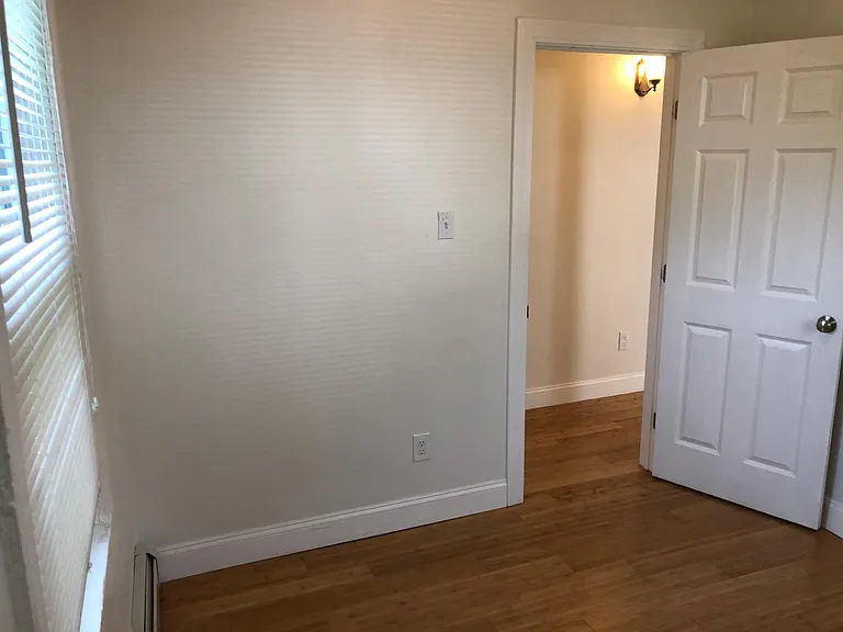 328 Williams St #1R — Photo 15