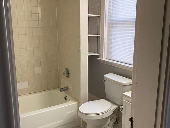 5th image of 5018 Marion Ave APT 2