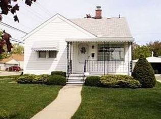 12896 Leroy St, Southgate, MI 48195