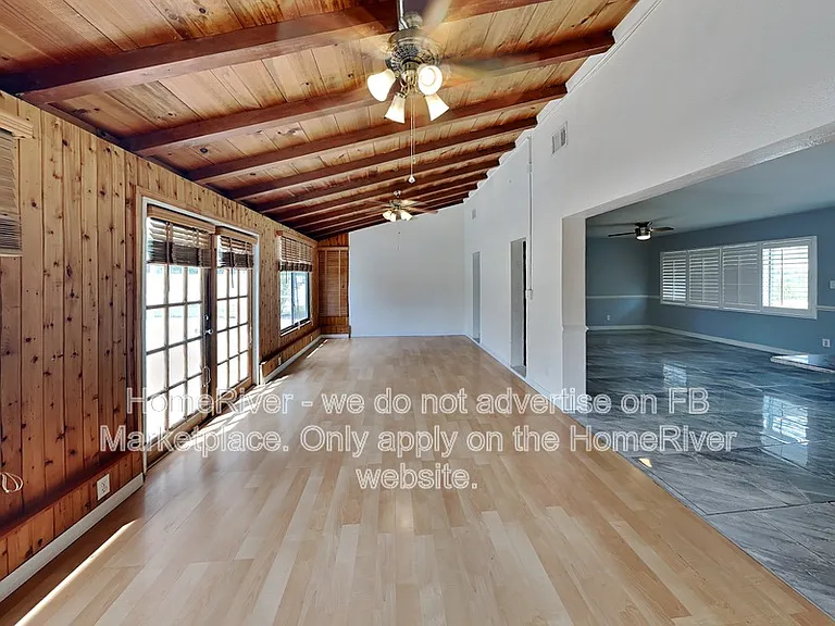 2105 Gold Ave — Photo 4
