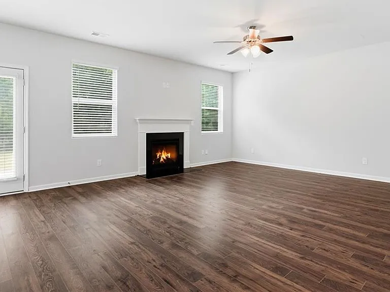 3132 Hawthorn Farm Blvd — Photo 25