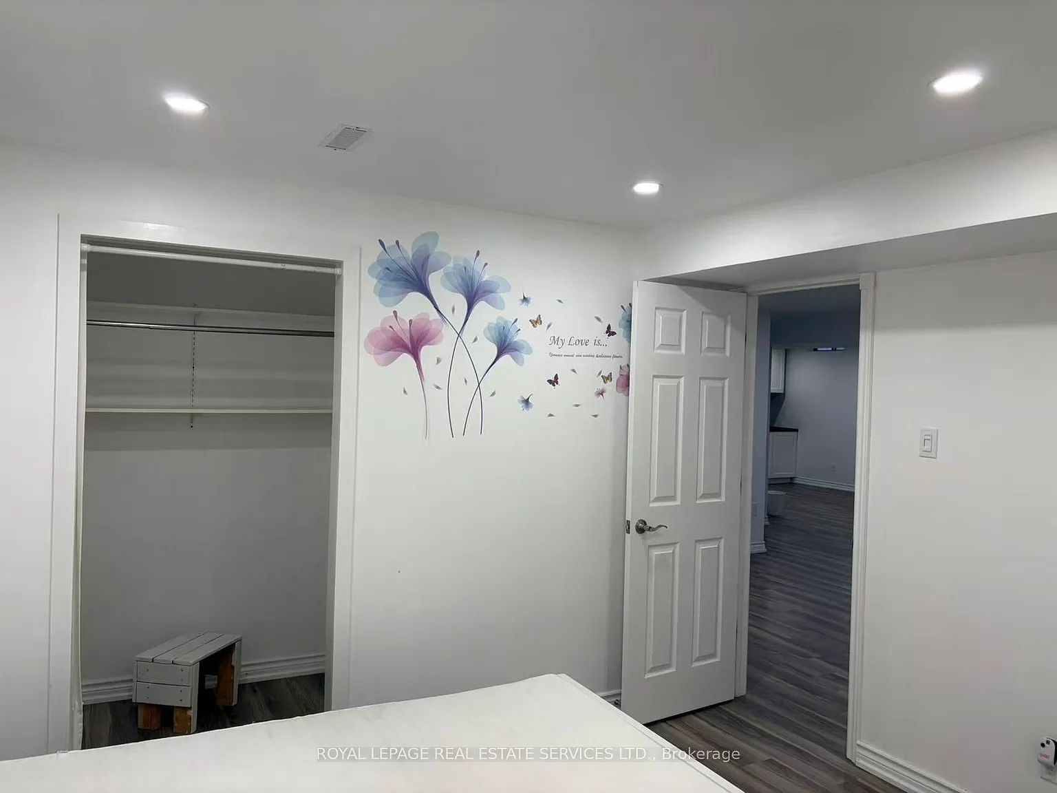 1 bed, $900 — Photo 2