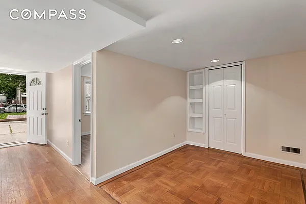 Rented by Compass | media 19