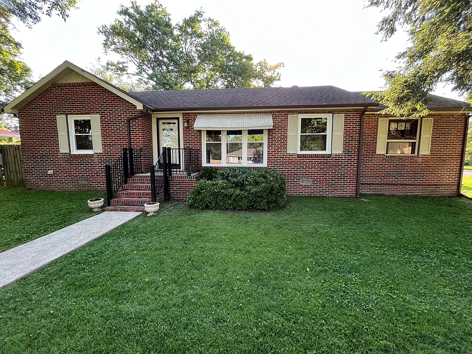1407 Bel Aire Dr