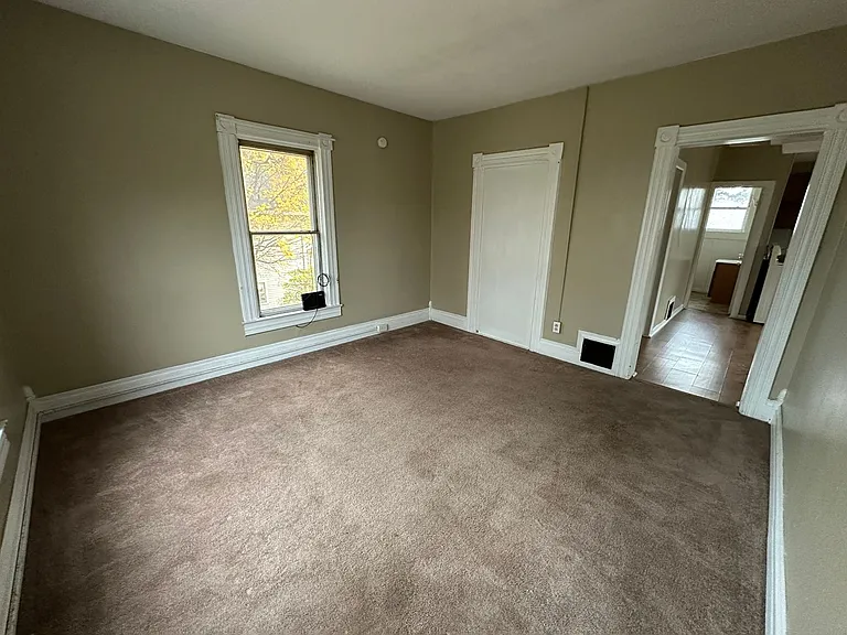 137 Park St — Photo 9
