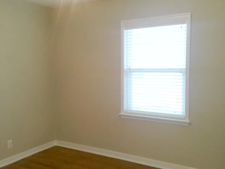 Bed 2 in middle of the house