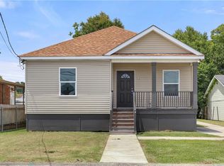 1107 Isbell St, Gretna, LA 70053