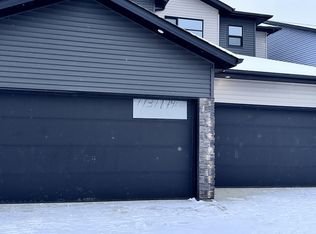 7733 174a Ave NW Unit 2, Edmonton, AB T5Z 0W5