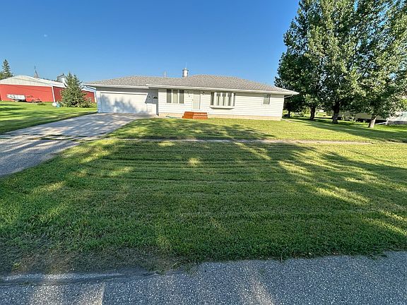 2nd image of 306 3rd St