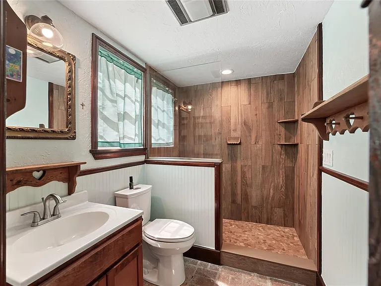 1905 Myrtle Lake Ave — Photo 12