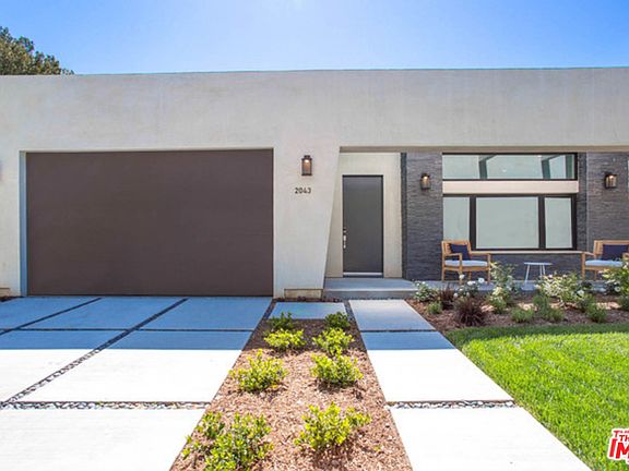 3rd image of 2043 Camden Ave