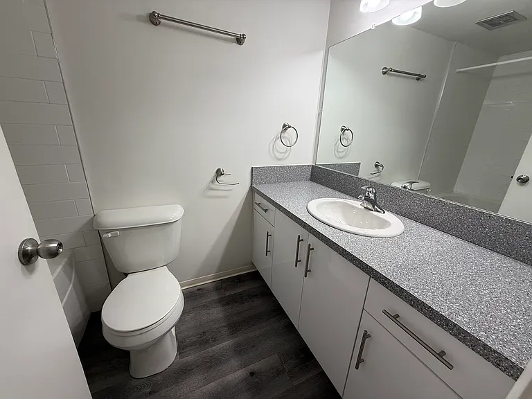 627 23rd Ave SW #304 — Photo 6