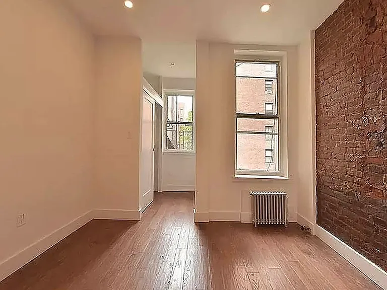 239 E 81st St #2D — Photo 5