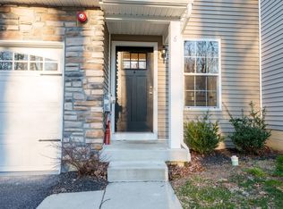 6 Graham Dr, Downingtown, PA 19335