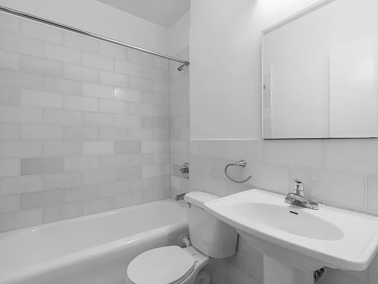 24 5th Ave #1020 — Photo 5