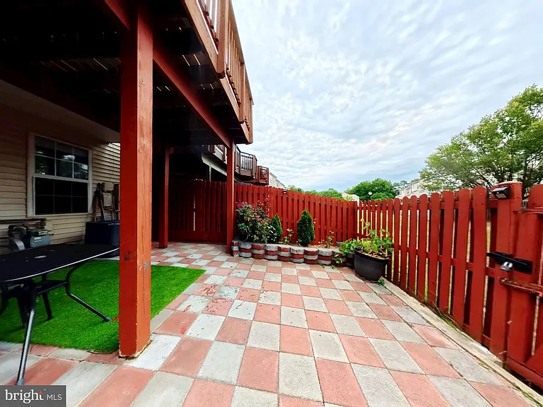 6955 Aquamarine Ct — Photo 46