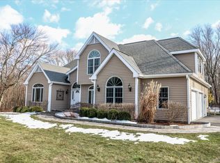 62 Washington Ridge Rd, New Milford, CT 06776