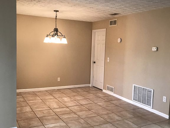 4th image of 1492 Branch Dr