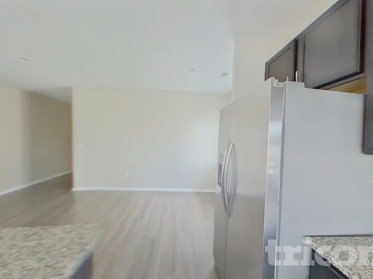 10545 Boston St — Photo 4