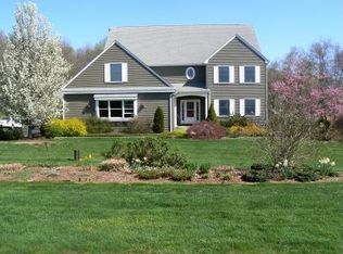 68 Emerald Glen Ln, Salem, CT 06420