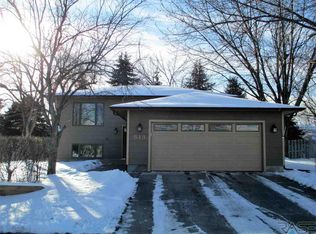 513 N Needles Dr, Brandon, SD 57005