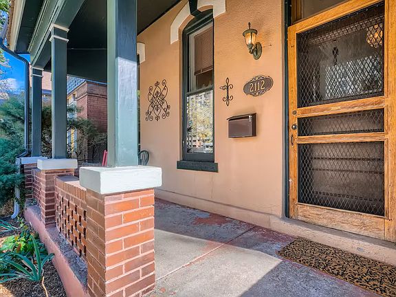 3rd image of 2112 Glenarm Pl