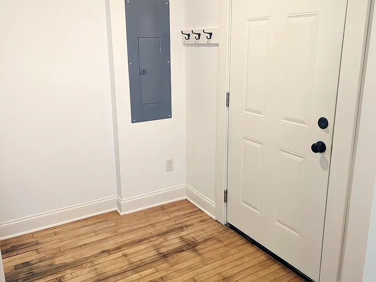 414 Cameron Ave — Photo 13