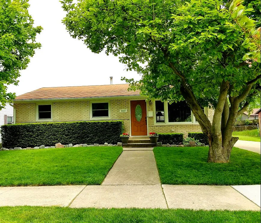 3337 Hopkins St photo 1