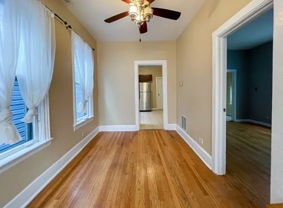 4th image of 2736 N Wilton Ave #2