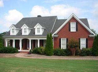 313 Reece Dr, Hoschton, GA 30548