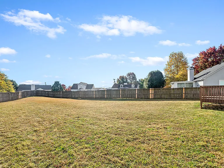 3737 Heather Dr — Photo 28