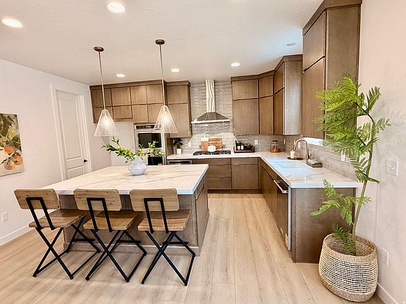 5th image of 5894 N Canyon Rim Rd #621