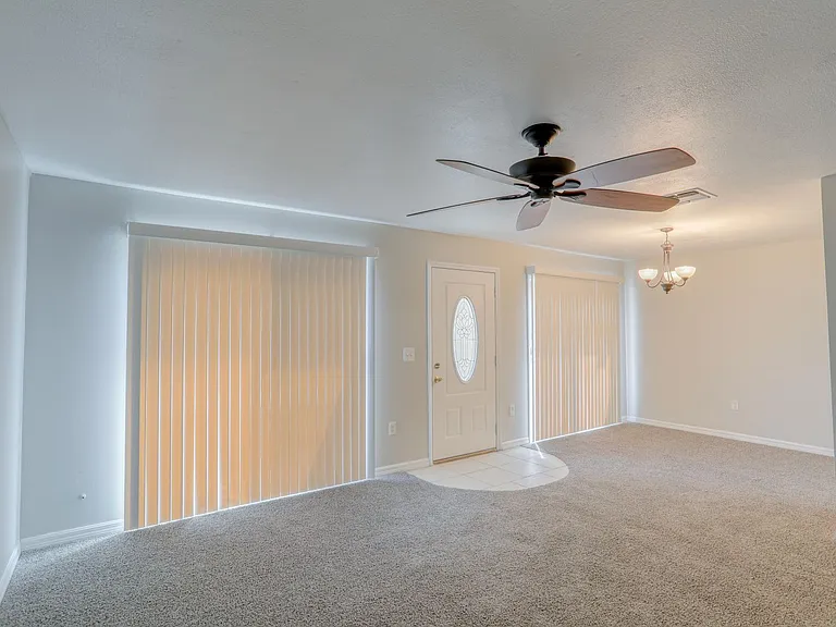 1724 Townhall Ln #1724 — Photo 5