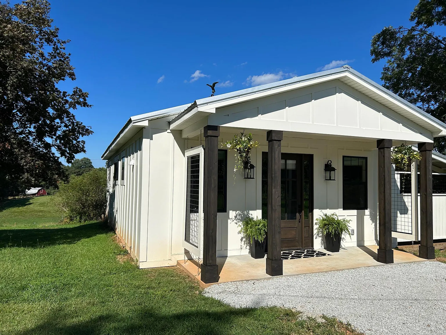 588B Oak Grove Rd — Photo 2