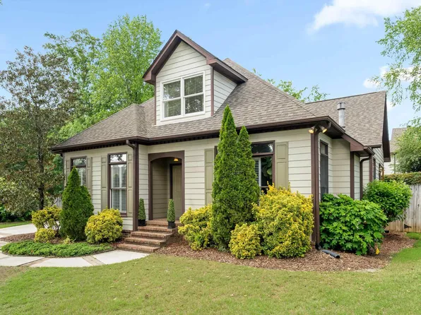 3216 Paige Ln, Vestavia Hills, AL 35243