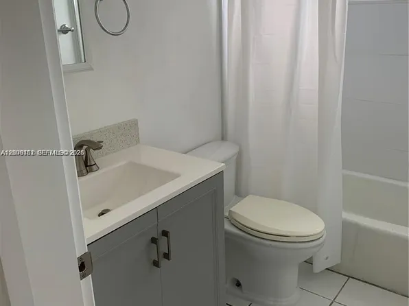 1450 Atlantic Shores Blvd APT 303, Hallandale Beach, FL 33009