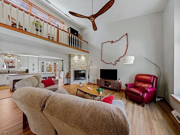 3rd image of 5859 Sequoia Ct