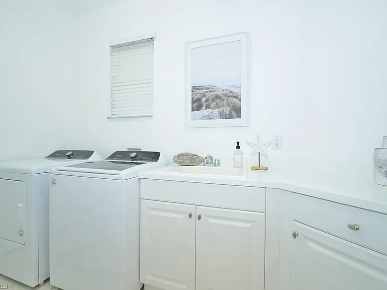20057 Saraceno Dr — Photo 17
