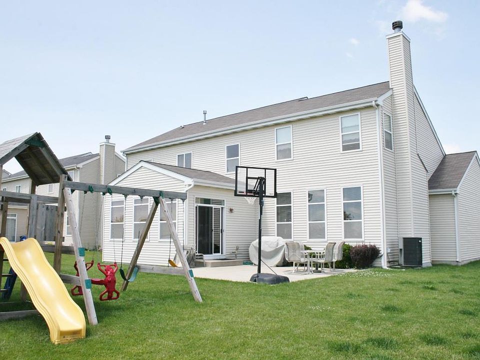 2nd image of 8209 64th St