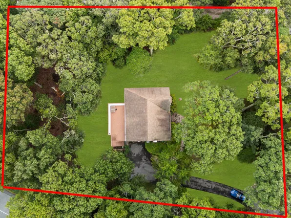 600 Water Mill Towd Rd, Southampton, NY 11968