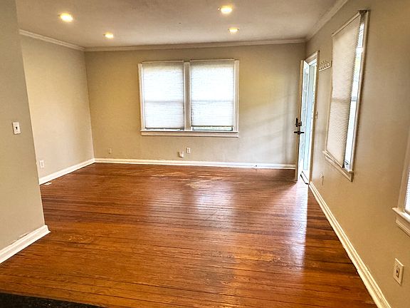 2nd image of 3336 Green St
