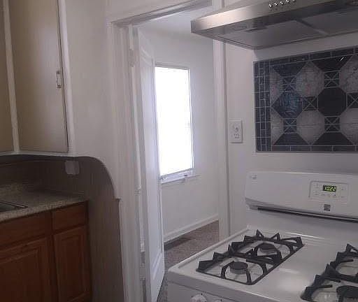 5th image of 3349 N Saint Paul St